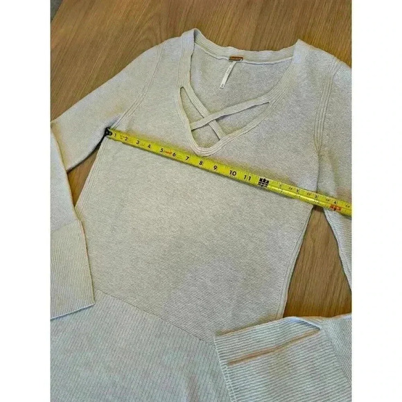 Free People Sweater Tunic size XSmall - Picture 5 of 7